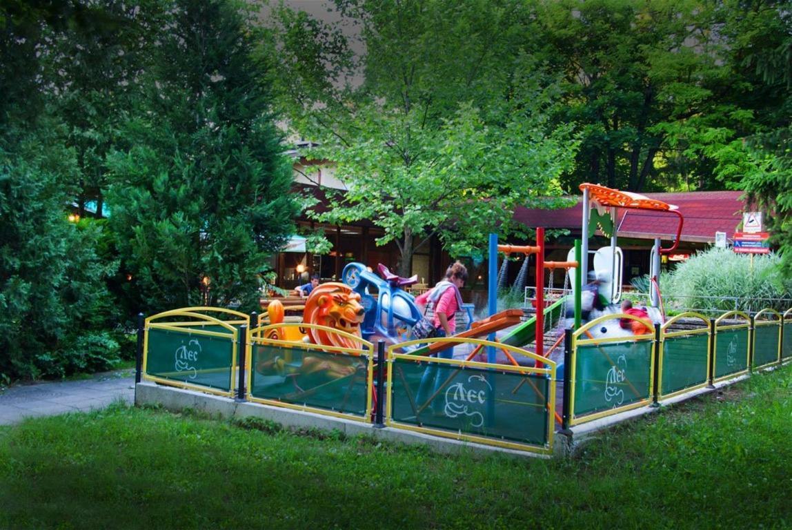 Razgrad Hotel Les מראה חיצוני תמונה
